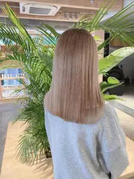 カット+ケアブリーチ+トリートメント