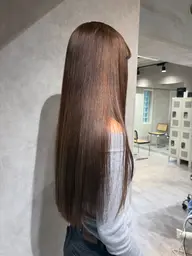 【梅雨時期前に🌀】縮毛矯正＋保湿トリートメント🎶