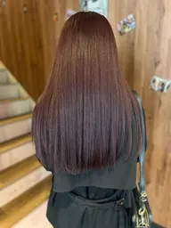 小顔似合わせカット×ボリュームダウン（髪の毛へのダメージを抑える薬剤入り）