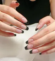 ✨チップ長さだし✨フレンチネイル💎ストーン6個付き¥10800