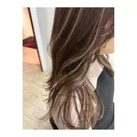 【しっかり筋感が欲しい方はこちら👌🏾】コントラストハイライトカラー＋カット　トリートメント付き✨　ケアブリーチ使用