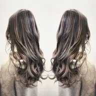 ⚜️新規限定⚜️期間限定特別価格ブリーチ+デザインカラー+トリートメント