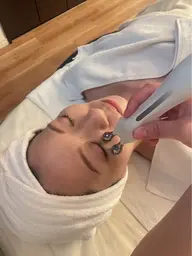 たるみ、むくみ一掃!小顔ケア📣ヘッドマッサージ+フェイシャルマッサージ+EMSお顔の筋トレ+美容生マスク💆🏼♀️