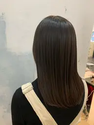 🍒カット+縮毛矯正(ストレート)🍒クイックトリートメント付き✨