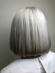 【ホワイトカラー】2回ブリーチ+カラー ケアブリーチ込み