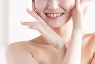 🥇人気No.1🥇【小顔&美肌フェイシャル】きゅっと小顔リンパ+つる肌ピーリング　首肩&デコルテトリートメント付き