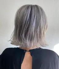 【ケアブリーチ+カラー】ホワイトやシルバーも🌟艶々ハイトーンカラー🎨前処理、中間処理、込み🌟