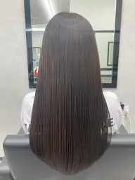 ✨ 最高級の薬剤で自然な仕上がりの縮毛矯正+カット+3stepトリートメント✨よりまとまり、よりサラサラに！