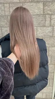 ダブルカラー＋gbトリートメント(ダメージ94%抑えるトリートメント剤)  カットする場合プラス2200円です。