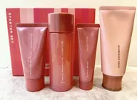 【REJUARNA美肌体感】約65%OFF エステ4回&15,939円分スキンケアセット付き