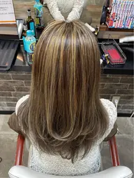 🌈✨ケアブリーチハイライトカラー【カット無し／ロング料金込み】