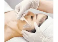 フェイスワックス脱毛（保湿パック付）　※眉デザインなし