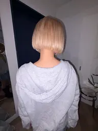 【ボブ/レイヤー】カット+ブリーチダブルカラー+トリートメント