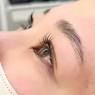 【人気No.3☁️】ナチュラルに垢抜け🌟似合わせまつ毛パーマ+ 眉wax脱毛(潤いトリートメント付き)