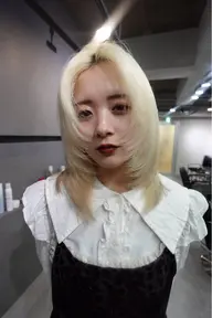 【ブリーチ3回➕ケアカラー➕トリートメント➕枝毛調整】#ブロンド#ホワイト#ハイトーン#ダブルカラー#ペールトーン