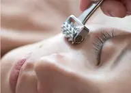 ダーマローラーと手技がクセになる💕小顔/小しわ/60分で肌がキラキラ😊アフターにびっくり✨明日の化粧のり👍