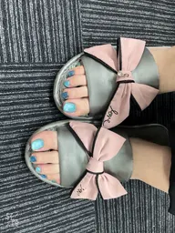 【２級持ちネイリスト】オフ無しフットワンカラー(2色可能)¥3680