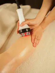 むくみ改善‼️脚痩せ効果も🙆♀️✨両脚のハイパーナイフ🦵太ももまでしっかりほぐします✨