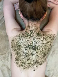 Revi💎背中orおしり ハーブピーリングでニキビや毛穴ケア💫見えないところだからこそ綺麗に😌