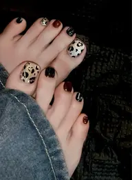 🌷✨️フットネイル持ち込みデザイン90分コース(保湿フットバス付き)【ジェルオフ無料ケア込み】