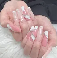 チップ長さ出し　フレンチネイル　7900円