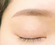 眉毛スタイリング