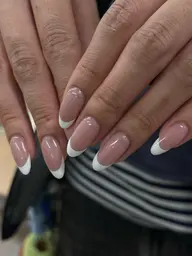 【オフ有】ハンド💅🏻フレンチネイル🫧