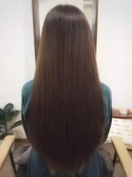 【ブリーチ・ハイダメージ・伸ばし中の方へ】毛先・枝毛カット+6ステップのシルクトリートメント
