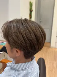 【19日ハイライト限定自由ヶ丘店】🌟ナチュラルハイライト（白髪ぼかし）カラー＋カット＋水素シャンプー