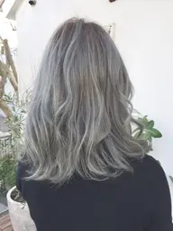 【👩🏼透明感‼︎👩🏼】外国人風ブリーチ&カラー ミニモ限定メニュー