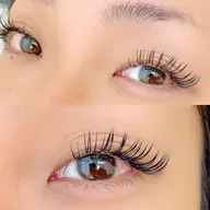 持ち・ボリューム抜群❣️ダブルフラットラッシュ🩵100束他店付け足しOK💜お直し不可