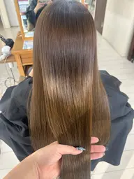 【艶々しっとりヘアに♪】艶カラー+ケラリファイン髪質改善トリートメント⚗️