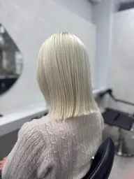 【黒染め履歴も対応！！】🪽ダブルブリーチカラー＋1STEPトリートメント🕊️