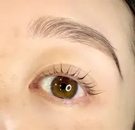 ハリウッドブロウリフト(眉毛)＋まつ毛パーマ✨同時施術💕