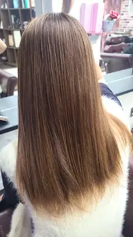 お一人様限定😊プレミアムコース◎カット➕艶髪縮毛矯正➕カラー