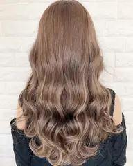 プルエクステ プラチナ毛質42cm60本〜 ¥15600〜