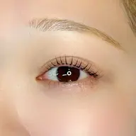 まつ毛パーマ+ブラックトリートメント　まつ毛の毛先を黒にカラーリング♪