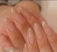 簡単アート両手2本(オフなし)スカルプ、ハードネイルは別料金になります。