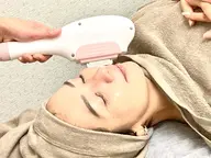 【女性限定】顔まるごと脱毛✨¥5000→¥3000🎉産毛を徹底除去して毛穴の黒ずみ&引き締めにも❤️