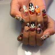 長さ出し、リペア、1本あたり500〜1000円、約5分。10本で約40分。このメニューのみのご予約は不可。