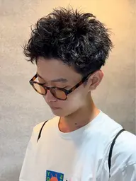 清潔感&男らしさUP⤴︎  スパイキーショートカット✂️