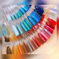 《マグネットネイル》または《ワンカラー、グラデーション》2色まで選べます