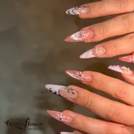 4時間コース ：細部までこだわり、ボリュームのあるアートをじっくり作り込むデザイン。長さだし可能