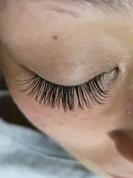 ☆高品質セーブル140本☆ +500円でフラットラッシュに変更可(ブラウンもok) 施術時間:70分前後