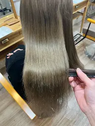 カラー ➕ 超音波アイロンケアプロ髪質改善トリートメント✨️(白髪染め可)
