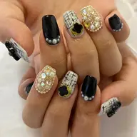 大人気のパラジェル使用◎オフ無料❣️パーツ付け放題◎自爪を削らずスカルプアートやり放題