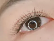 【フラットラッシュ】超軽量高持続力80本★(付け出しコース)初回オフ無料✨アイパック付き✨