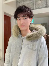 メンズカット＋パーマ＋炭酸シャワー＋トリートメント