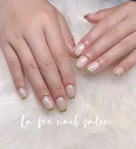 フレンチ(カラーベース着き) ❣【初回&当店ソフトジェルオフ無料】二回以降、他店オフ1000掛ります。大きいパーツ別料金