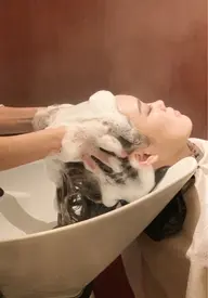 《頭皮ケアと極上のひととき🌙》カット＋ALORBヘッドスパ＋高保湿トリートメント✨️